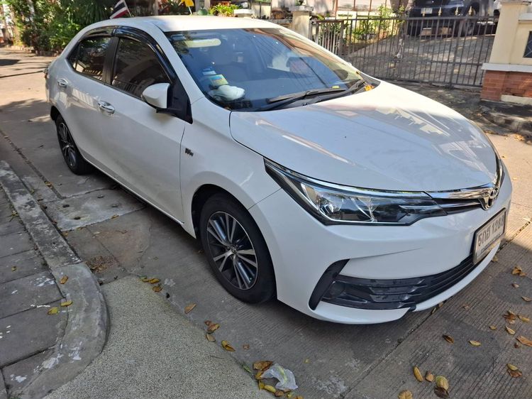 Toyota Corolla 2017 1.6 Sedan เบนซิน ไม่ติดแก๊ส เกียร์อัตโนมัติ ขาว รูปที่ 2