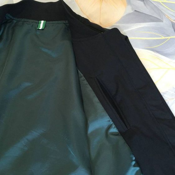 Benetton Bomber jacket แจ็คเก็ตสีดำทรงบอมเบอร์ ทรงเท่ห์ๆ สภาพนางฟ้า รูปที่ 9