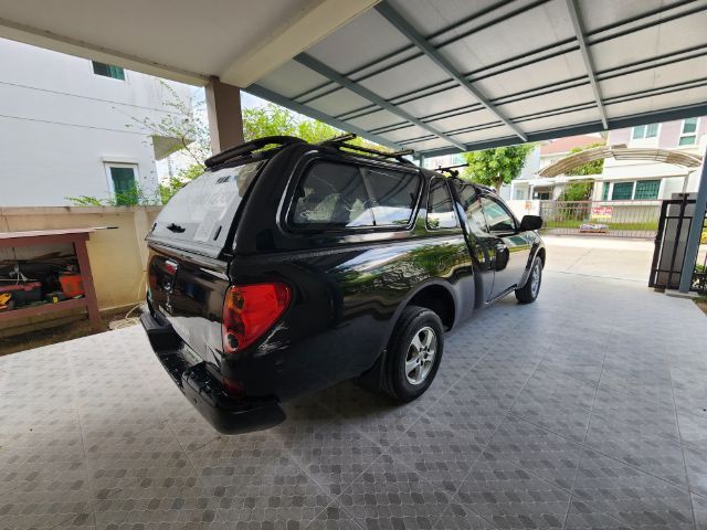 Mitsubishi Triton 2012 All New Mega Cab 2.4 GT Plus Pickup เบนซิน LPG เกียร์ธรรมดา ดำ รูปที่ 4