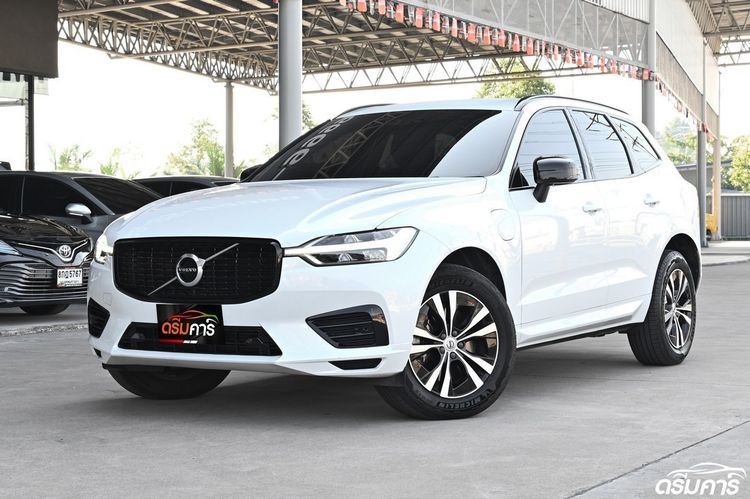 รถ Volvo XC60 2.0 T8 R-Design 4WD สี ขาว
