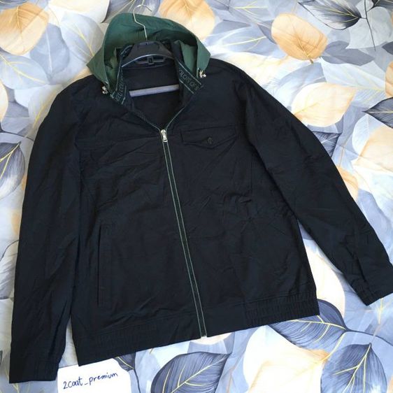 เสื้อแจ็คเก็ต United Colors of Benetton มือสอง สภาพนางฟ้า ราคาคุ้มค่า รูปที่ 2