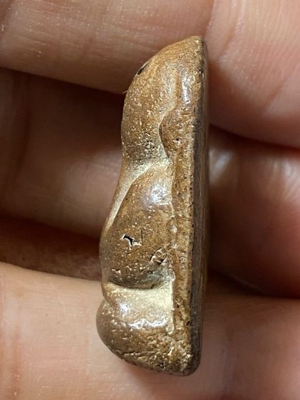 พระปิดตาหลวงปู่แก้วเนื้อผงกะลาคลุกรัก รูปที่ 4