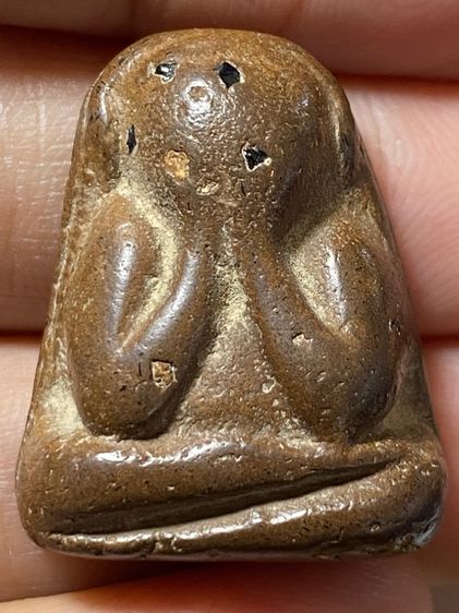 พระปิดตาหลวงปู่แก้วเนื้อผงกะลาคลุกรัก รูปที่ 9