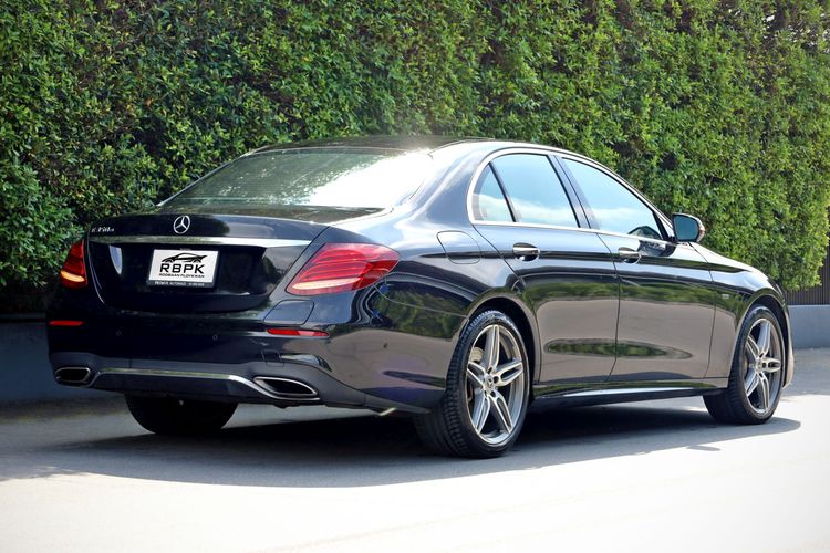 Mercedes-Benz E-Class 2018 E350 AMG Sedan ปลั๊กอินไฮบริด (PHEV) ไม่ติดแก๊ส เกียร์อัตโนมัติ ดำ รูปที่ 4