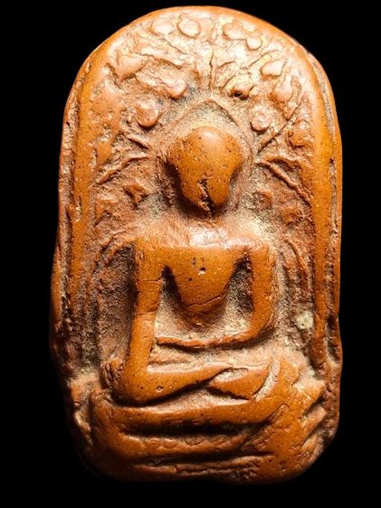 พระคงลำพูนเนื้อโทนส้มแดงครับ