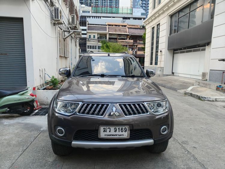 รถ Mitsubishi Pajero Sport 2.4 GT สี น้ำตาล