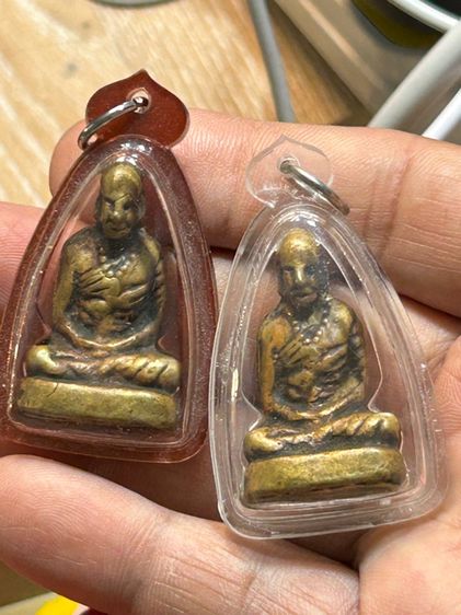 หลวงพ่อทบองค์ละ 400 บาทรวมส่งเก็บปลายทางสนใจองไหนทักได้เลยครับ