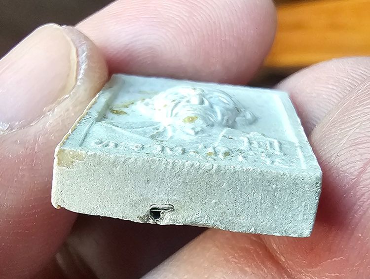 พระผงรูปเหมือน หลวงปู่โต๊ะ วัดประดู่ฉิมพลี รุ่นเทรัพย์รุ่งโรจน์ ตะกรุดเงิน ปี 3534 รูปที่ 6