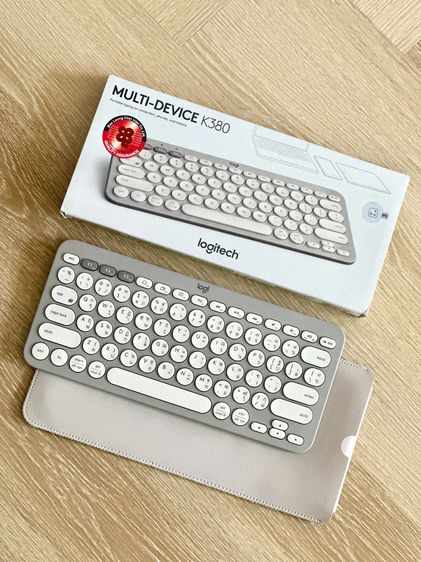 Multi-Device Keyboard Logitech K380