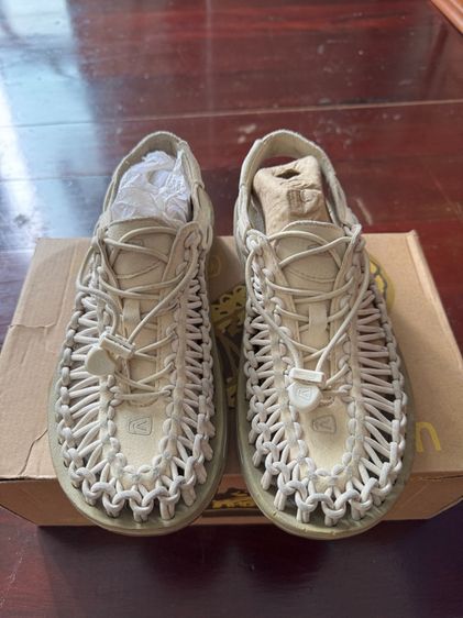 รองเท้า keen