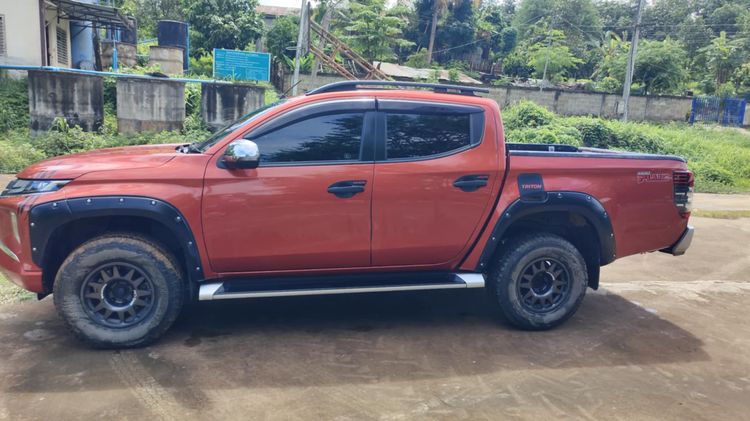 รถ Mitsubishi Triton 2.4 GT Plus สี ส้ม