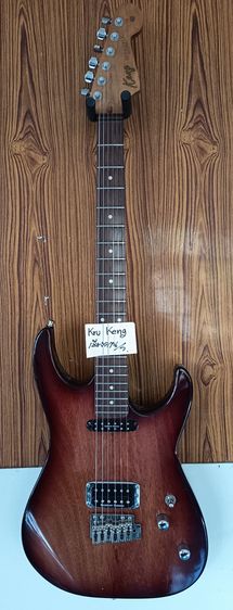 หาแลกหรือขายครับ กีตาร์ Cuttom Made สเป้คและอุปกรณ์เทพๆ สภาพเหมือนใหม่ (ดูของได้เชียงคาน จ.เลย)