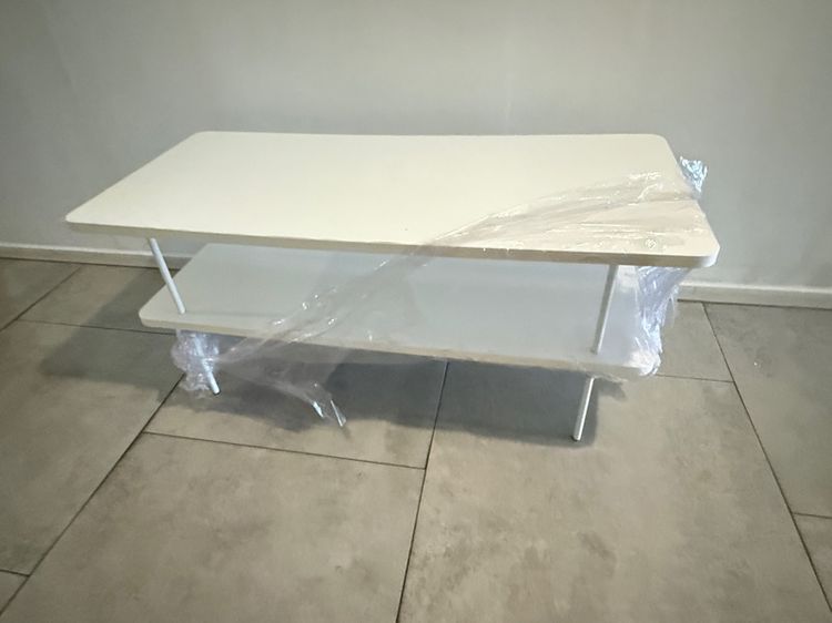 ขายโต๊ะกลางสีขาว มือสอง