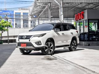Fortuner 2.8 TRD Sportivo ll ปี 2019 รถมือเดียวออกห้าง สภาพสวย ชุดแต่งรอบคัน 
