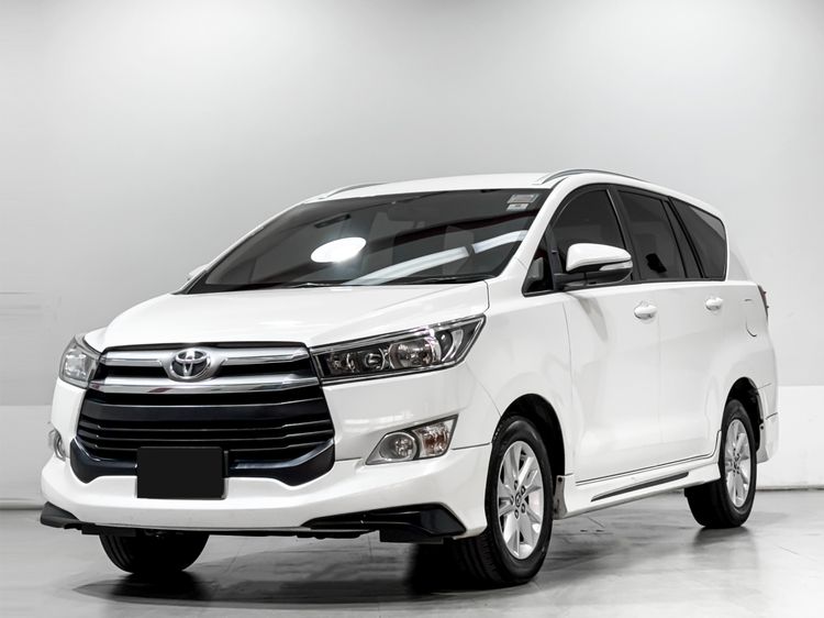 Toyota Innova 2017 2.8 Crysta G Utility-car ดีเซล เกียร์อัตโนมัติ ขาว