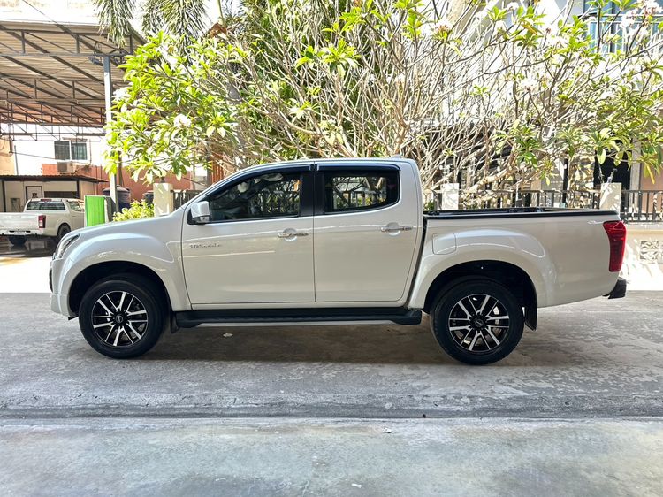 Isuzu D-MAX 2019 1.9 Hi-Lander Stealth Z Prestige Pickup ดีเซล ไม่ติดแก๊ส เกียร์ธรรมดา ขาว รูปที่ 4