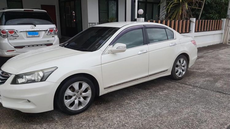Honda Accord 2011 2.0 E i-VTEC Sedan เบนซิน ไม่ติดแก๊ส เกียร์อัตโนมัติ ขาว รูปที่ 3