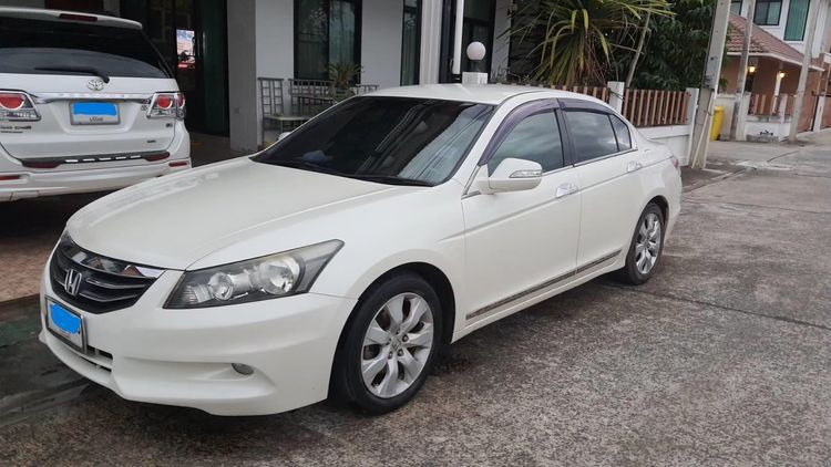 Honda Accord 2011 2.0 E i-VTEC Sedan เบนซิน ไม่ติดแก๊ส เกียร์อัตโนมัติ ขาว รูปที่ 4