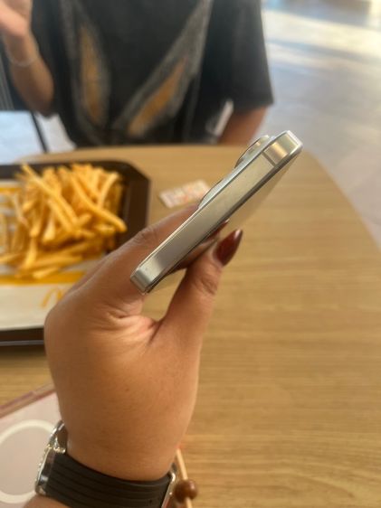 iPhone 16 Pro Max รูปที่ 3