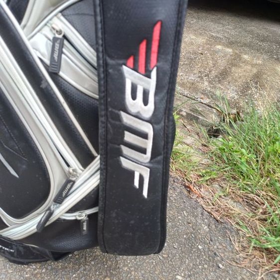 ชุดใหญ่พร้อมถุง Katana Japan ไม้ 4 อันพร้อม Cover เหล็ก 8 อัน รวม 12 อัน นักเรียนกลับประเทศ ฝากให้ช่วยขายครับ สภาพใหม่มาก ใช้น้อย ครับ รูปที่ 4