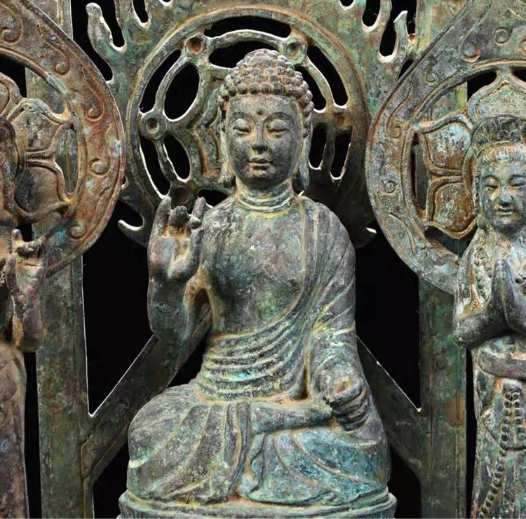 ✨องค์พระพุทธรูปสามองค์นี้เป็นงานศิลปะจีนโบราณ รูปที่ 3