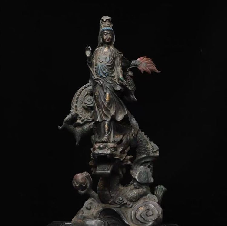 เจ้าแม่กวนอิมสำริดเก่่า