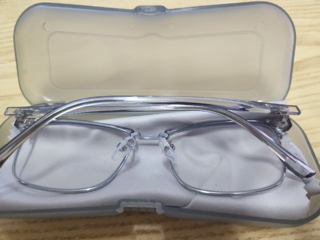 แว่นสายตา