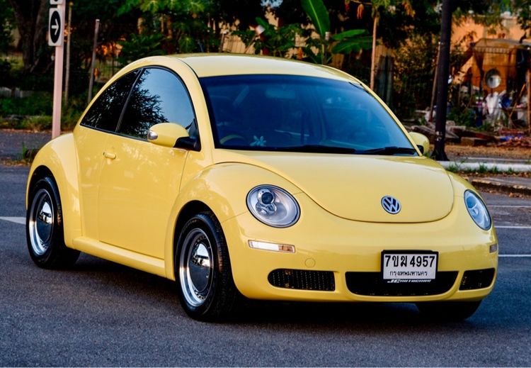 รถ Volkswagen Beetle 1.6 สี เหลือง