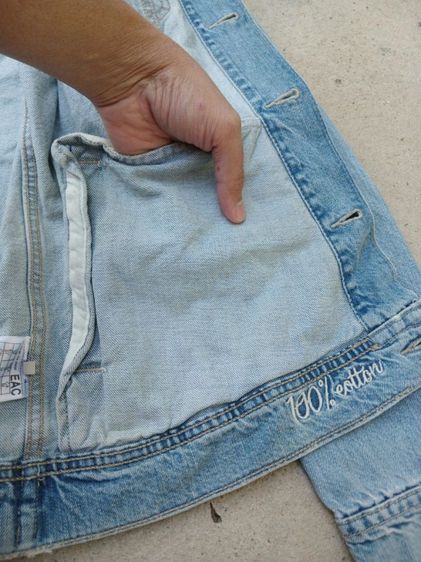 Guess Los Angeles Jeans Jacket (Size M)  รูปที่ 13
