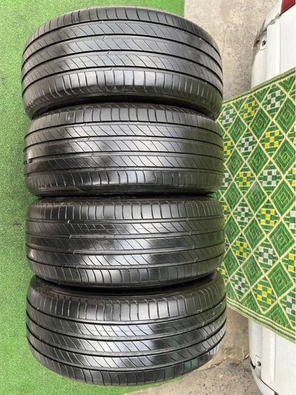 ยาง Michelin Primacy4  225 55 17 ปี 25 ชุด 6900 บาทคะ  ไร้ปะ ไร้ตำหนิ ยางสวย