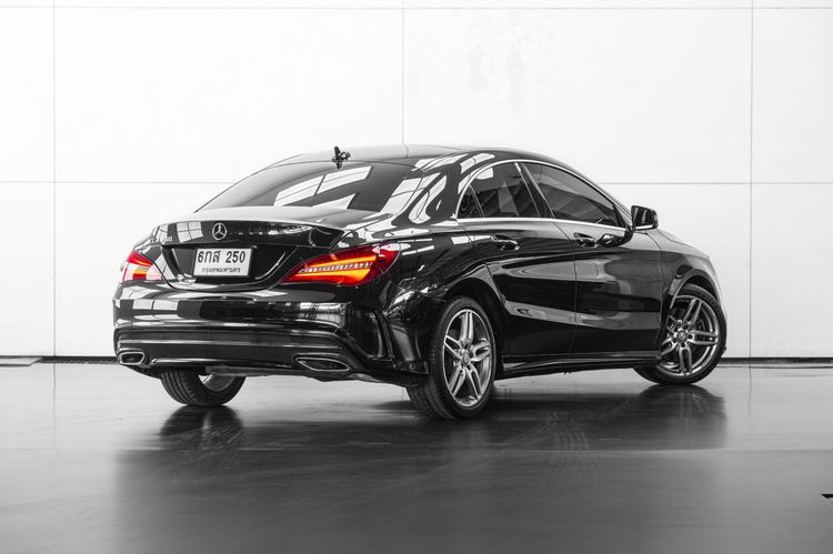 Mercedes-Benz CLA-Class 2017 CLA250 AMG Utility-car เบนซิน ไม่ติดแก๊ส เกียร์อัตโนมัติ ขาว รูปที่ 4