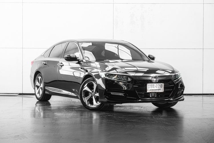 รถ Honda Accord 2.0 e:HEV Tech สี ดำ