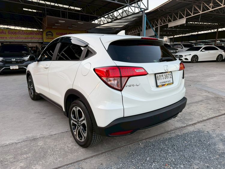 Honda HR-V 2017 1.8 E Sedan เบนซิน ไม่ติดแก๊ส เกียร์อัตโนมัติ ขาว รูปที่ 4