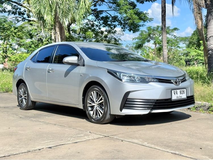 รถ Toyota Altis 1.8 E สี เทา