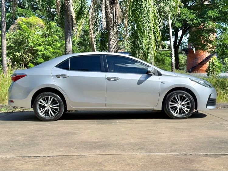 Toyota Altis 2017 1.8 E Sedan เบนซิน เกียร์อัตโนมัติ เทา รูปที่ 3