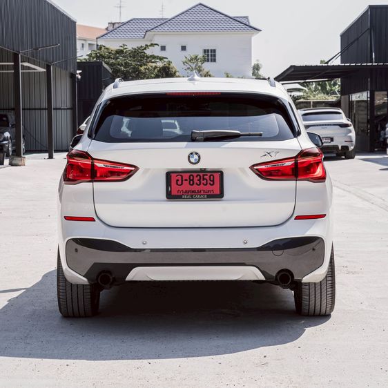 BMW X1 2018 2.0 sDrive20d M Sport Utility-car ดีเซล ไม่ติดแก๊ส เกียร์อัตโนมัติ ขาว รูปที่ 4