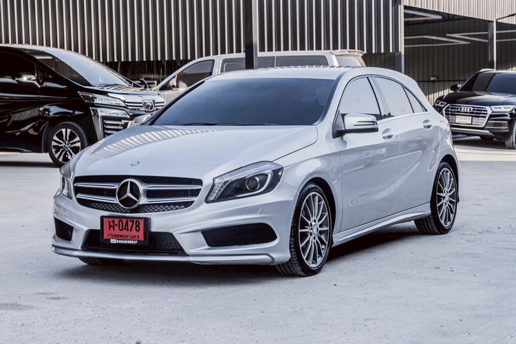 Mercedes-Benz A-Class 2015 A180 Utility-car เบนซิน ไม่ติดแก๊ส เกียร์อัตโนมัติ เทา รูปที่ 3
