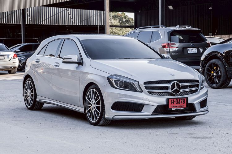 รถ Mercedes-Benz A-Class A180 สี เทา
