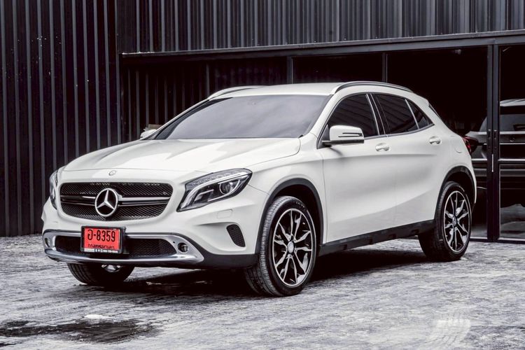 Mercedes-Benz GLA-Class 2016 GLA200 Utility-car เบนซิน ไม่ติดแก๊ส เกียร์อัตโนมัติ ขาว รูปที่ 3