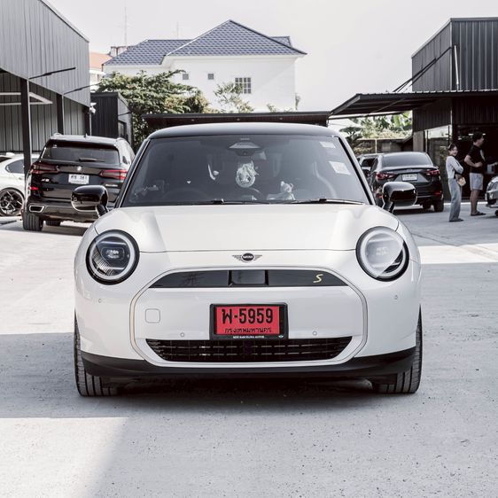 Mini COOPER 2025 รุ่นย่อยอื่นๆ Sedan ไฟฟ้า ไม่ติดแก๊ส เกียร์อัตโนมัติ ขาว รูปที่ 2