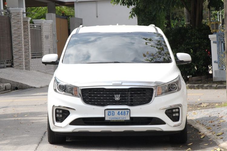 Kia Grand Carnival 2018 2.2 EX Utility-car ดีเซล เกียร์อัตโนมัติ ขาว รูปที่ 2