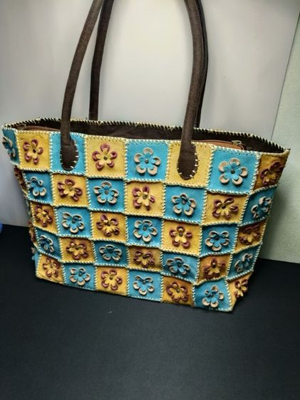 กระเป๋า โท้ทหนังกลับงาน Hand-stitched ดีไซน์ดอกไม้ 3D รูปที่ 4