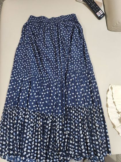 ชุเอี๊ยมกระโปรงยาวสีดำผ้าร่มมือนึ่ง . กระโปรงยาวลายดอก มีหลายลาย  รูปที่ 4