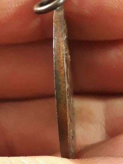 เหรียญหลวงพ่อกลั่น วัดพระญาติการาม จ.อยุธยา รุ่น 2 ปี 2470 เนื้อทองแดงห่วงเชื่อมขอบกระบอกสภาพยังสวย รูปที่ 4