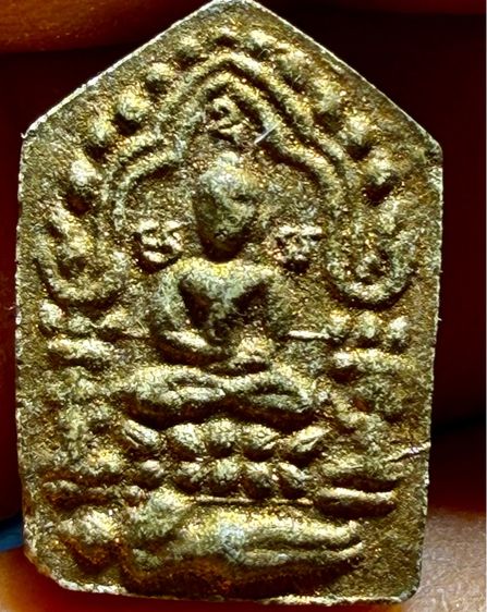 พระขุนแผนผงพรายกุมาร พิมพ์เล็ก เนื้อข้าวสุกลงบรอนร์ทอง พิมพ์สวยพุทธคุณเด่นค้าขายดี มีโชคลาภ เเคล้วคลาดปลอดภัย พระเหมาๆบ้านๆ