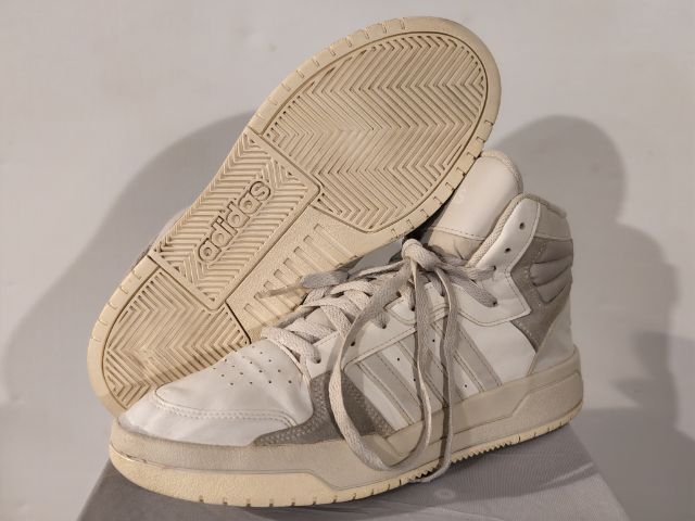 Adidas Forum Mid US 10.5 UK 10  EU 44⅔ White Grey  445 THB 
