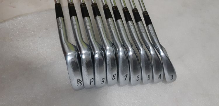 golf iron set - bridgestone