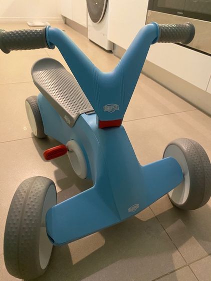 รถจักรยานไถเด็ก