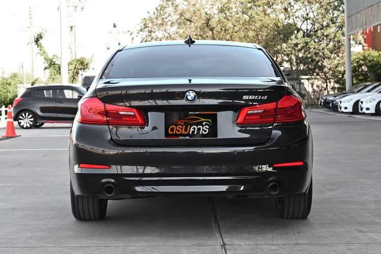 BMW Series 5 2018 520d Sedan ดีเซล ไม่ติดแก๊ส เกียร์อัตโนมัติ ดำ รูปที่ 4