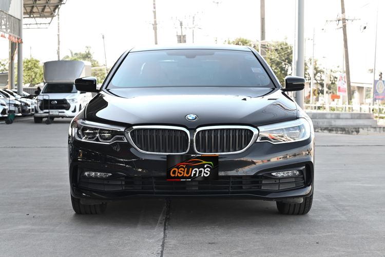 BMW Series 5 2018 520d Sedan ดีเซล ไม่ติดแก๊ส เกียร์อัตโนมัติ ดำ รูปที่ 2